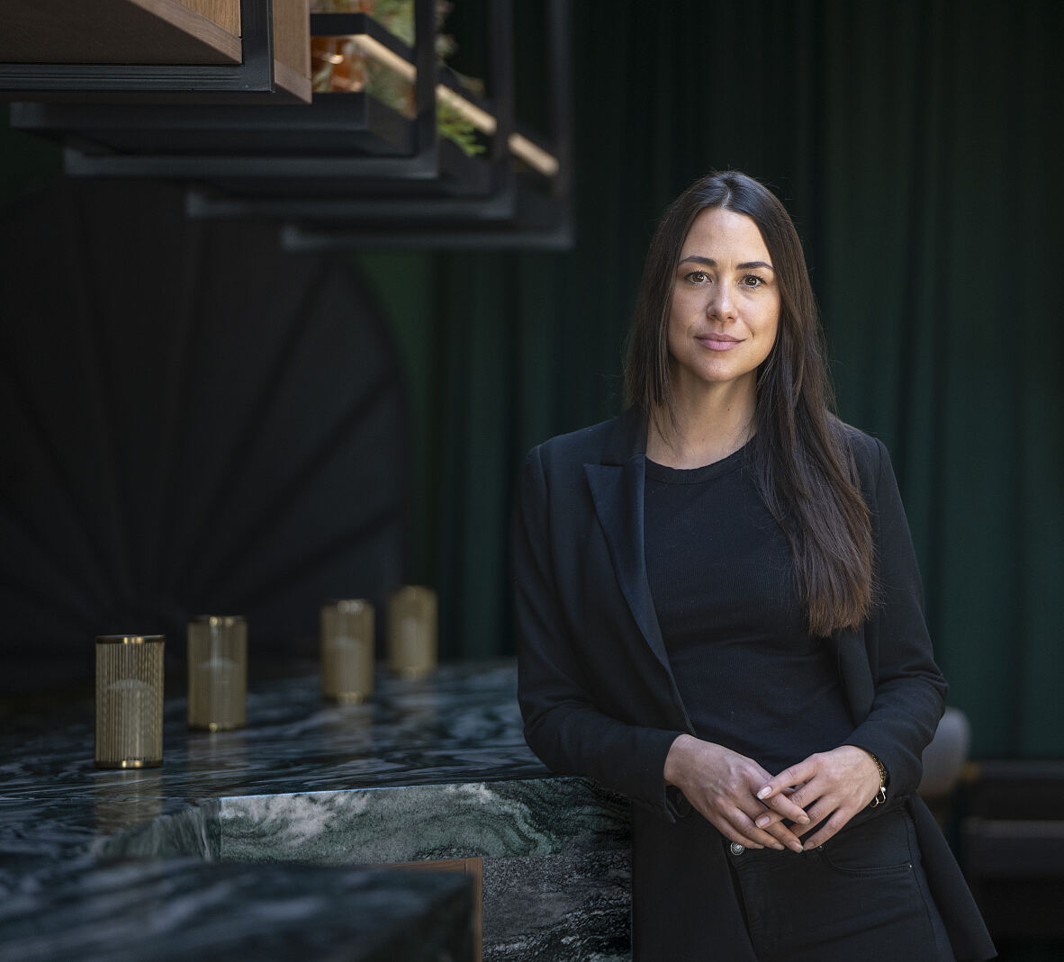 Upside Down Town Hotel - Neue Post - Gastgeberin Nadia Bruckner (c) Moritz Mayer_1