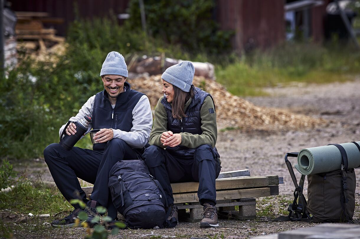 FRISTADS_OUTDOOR__300554-940_waistcoat_300892-741_hoodie_300265-544_waistcoat_Outdoor_4004L