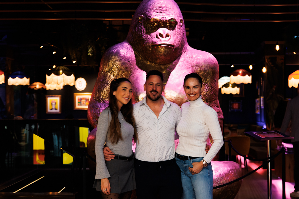 vlnr. Schauspielerin Mery Cabezuelo; Philipp Pracser, CUBE Betreiber und CEO Litus; Model Tanja Duhovich (c) Alina Diesner_1