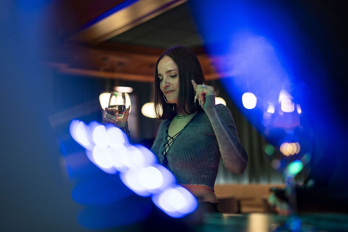 Upside Down Town Hotel – Neue Post__©momayer2318