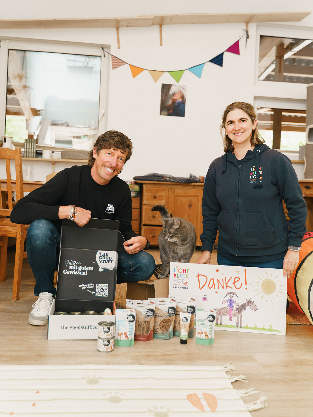 THE GOODSTUFF spendet einen Jahresvorrat Katzenfutter an den Lichtblickhof (c) Leon Moik_7
