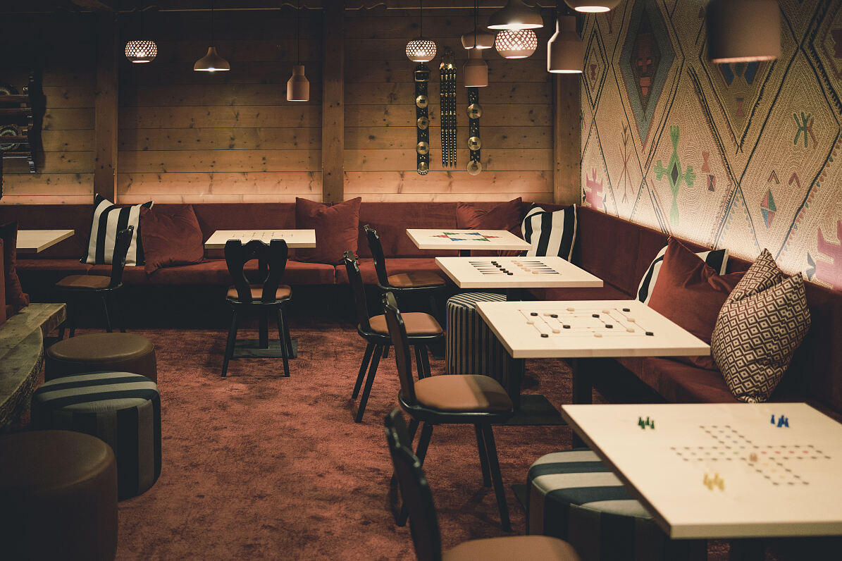 Upside Down Town Hotel – Neue Post_Izakaya-Stube (c) Moritz Mayer