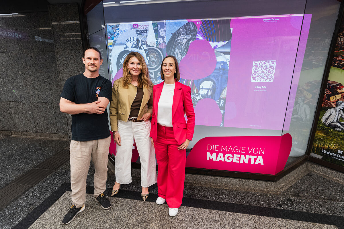 Magenta Art Spaces_Sebastian Schager_Wheel of Fortune_vlnr. Sebastian Schager, Nicole Adler; For Women Only Network, Barbara Klinser-Kammerzelt; Magenta VP Brand & MarCom (c) Michael Stanzer, wardanetwork.at_1