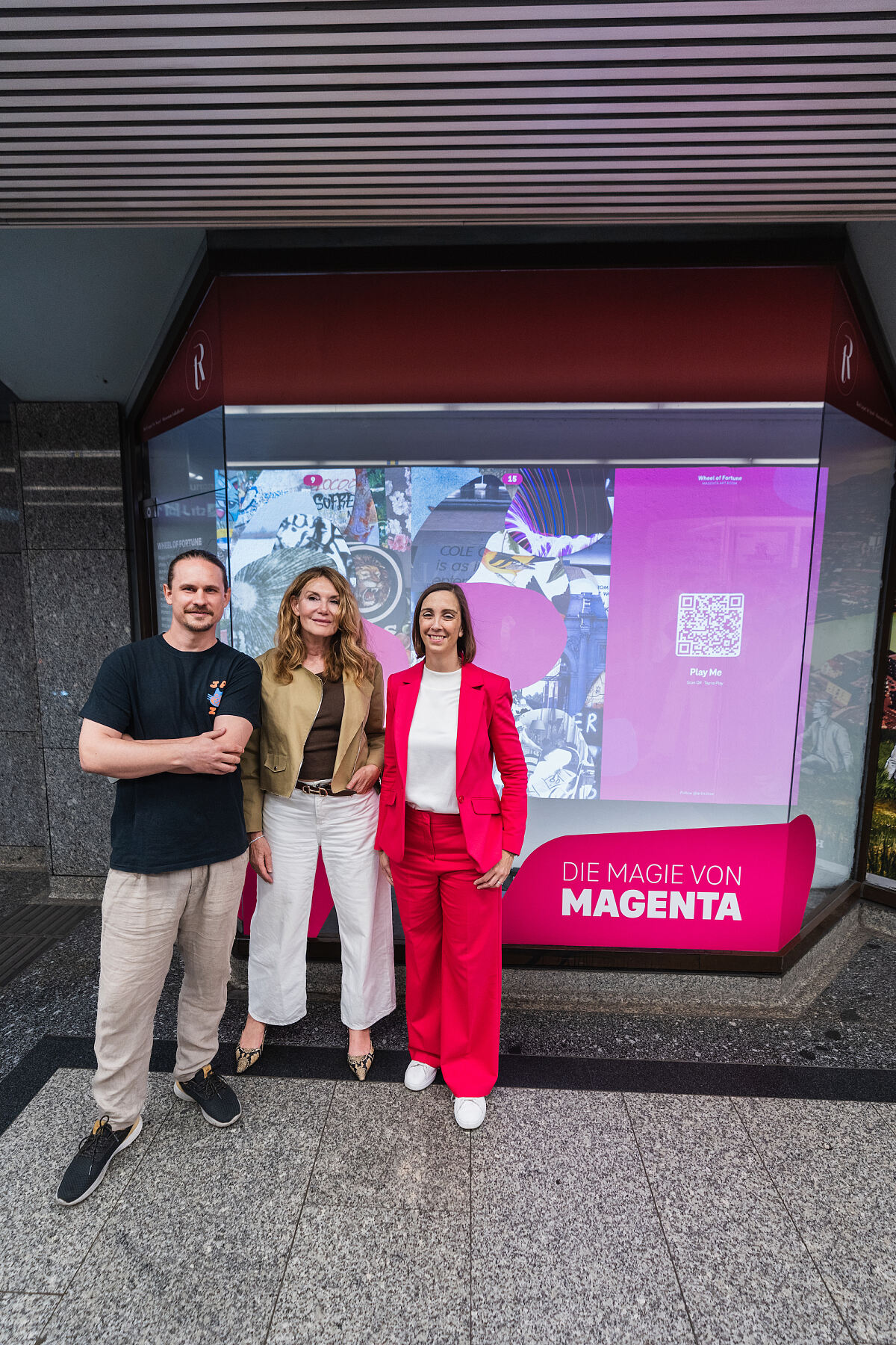 Magenta Art Spaces_Sebastian Schager_Wheel of Fortune_vlnr. Sebastian Schager, Nicole Adler; For Women Only Network, Barbara Klinser-Kammerzelt; Magenta VP Brand & MarCom (c) Michael Stanzer, wardanetwork.at_2