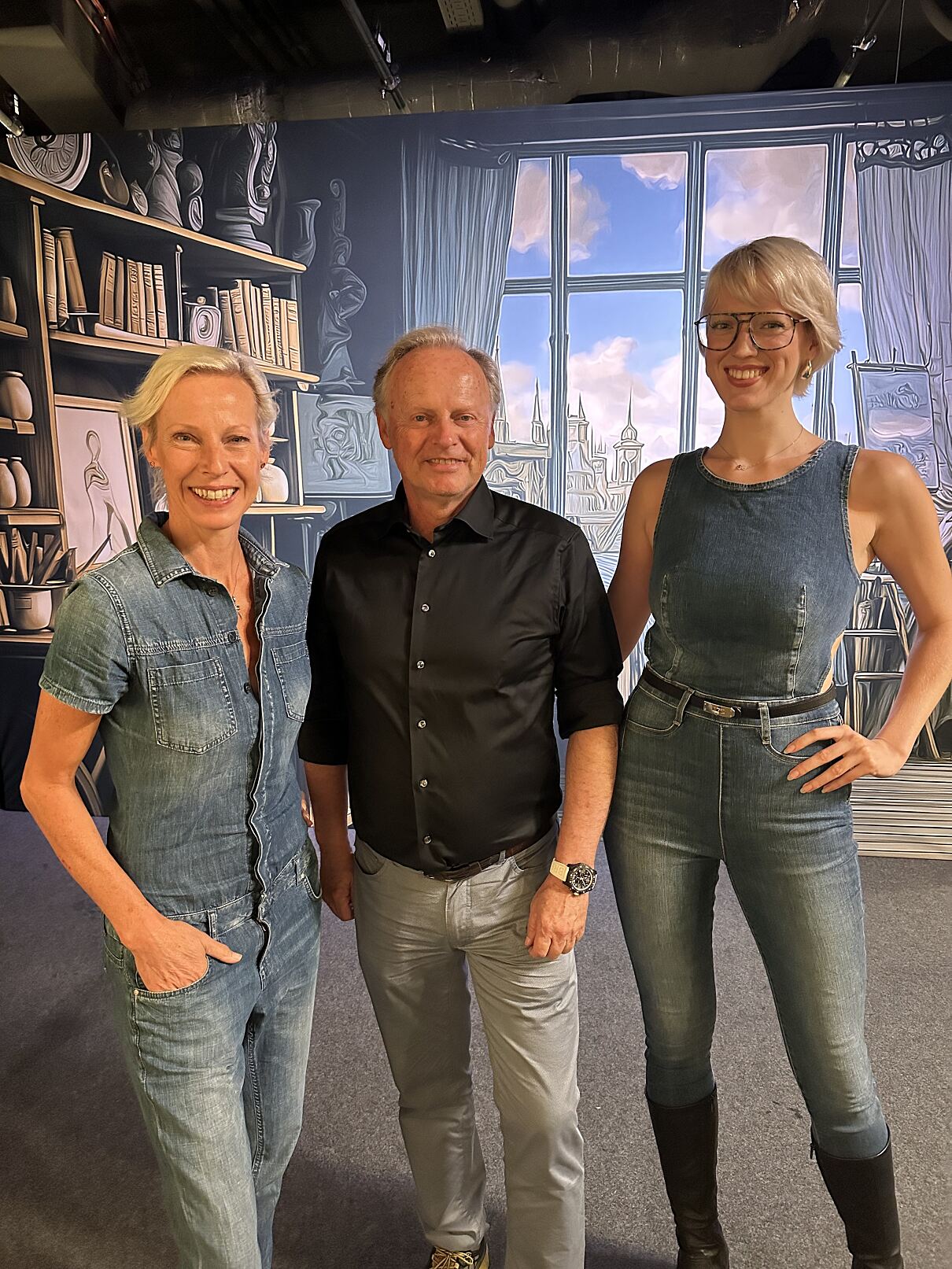 Impressionisten – Die immersive Ausstellung_vlnr. Martina Gleissenebner-Teskey, Christoph Rahofer, Lou-Anne Gleissenebner_(c) SISTER ACT Communications_1