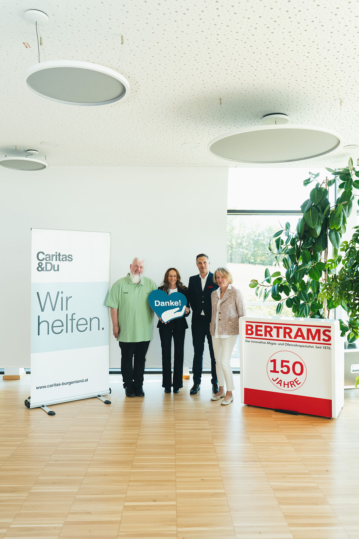 BERTRAMS x CARITAS_Pressekonferenz Wärme schenken_13.10.2026_Norbert Filipitsch, Petra Frank, Martin Wolfram, Hermine Rosen (c) MOIKMEDIA _ Leon Moik23