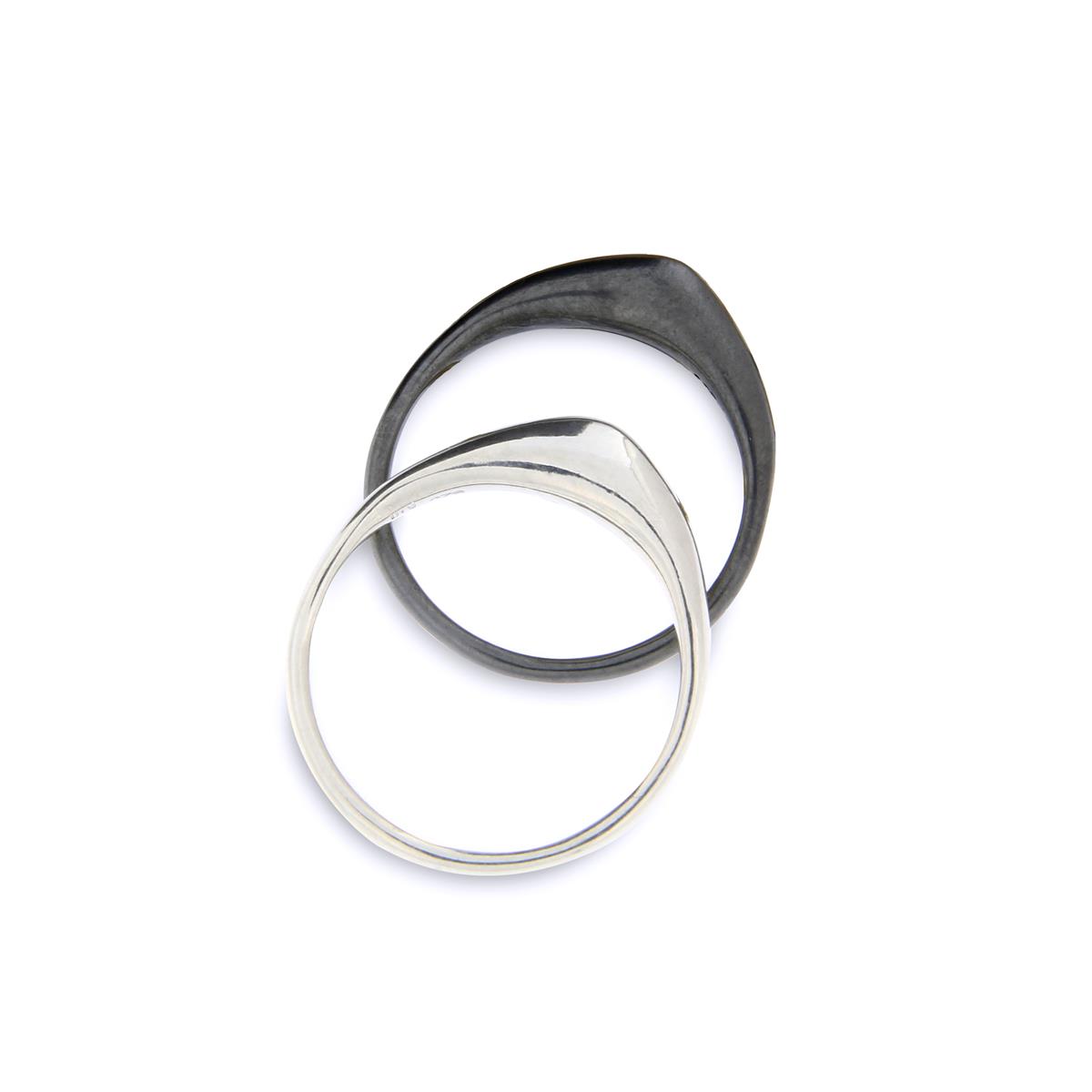 Katie g. Jewellery - Cutting Edge Ring - Wave - Sterling silber poliert und oxidiert - 130€