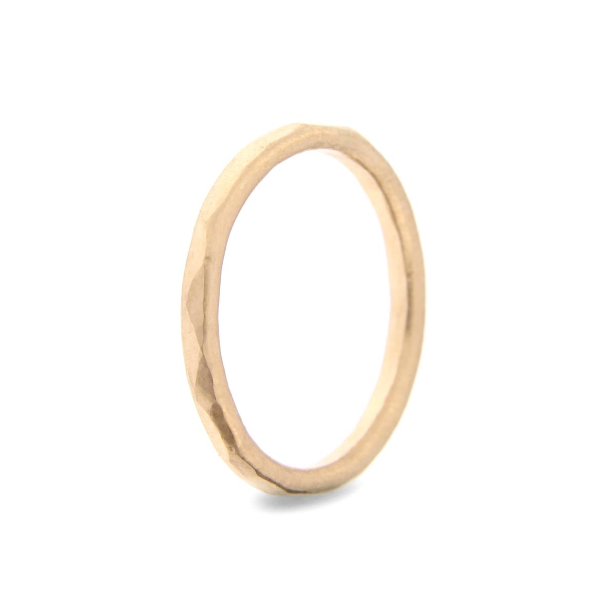 Katie g. Jewellery_Hammered Ring 2,0mm - 14kt. Roségold