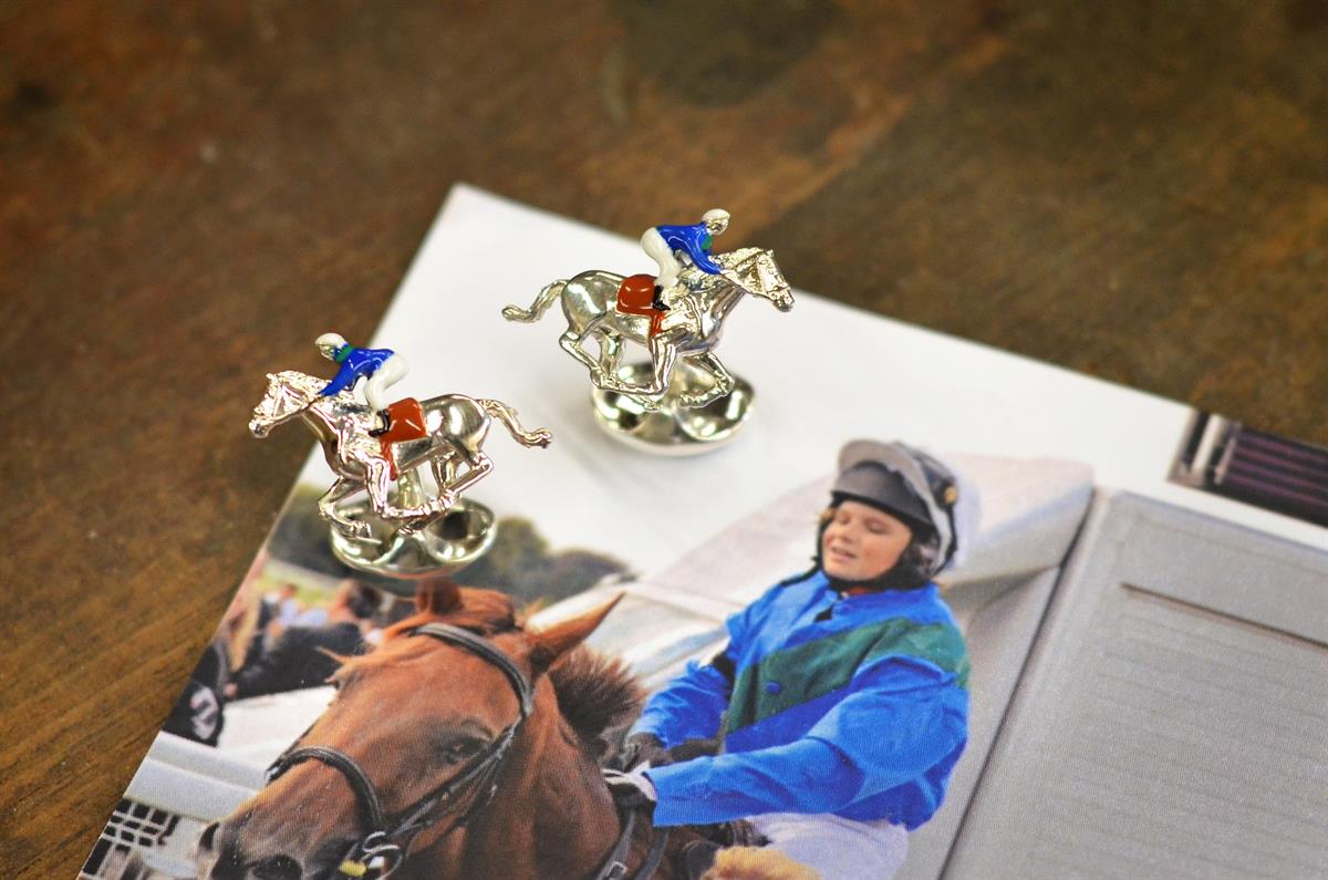 Juwelier Kruzik - Michael Kruzik Luxury Concept _ Deakin & Francis_bespoke horse