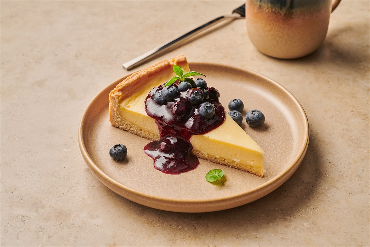 foodspring_Whey Protein_Blueberry Cheesecake_EUR 29,99_00011