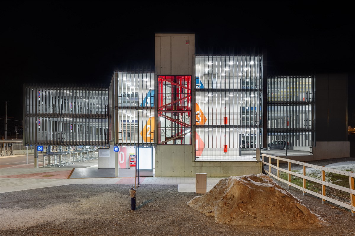 MEISSL Architects_9935 ÖBB Jenbach Nacht 2022 (c) Jean-Stéphane Mus _ Innfocus Photography