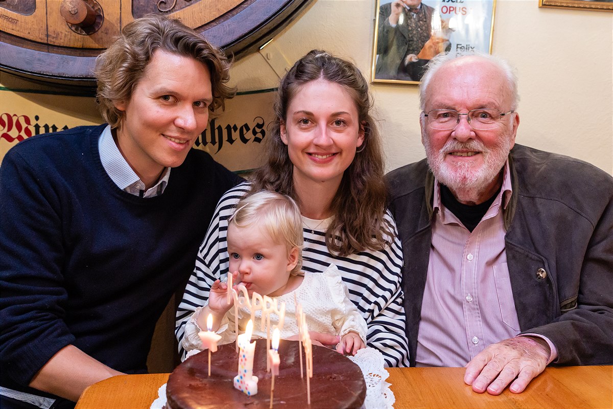 Felix Dvorak und Urenkel feiern Geburtstag im Schreiberhaus 