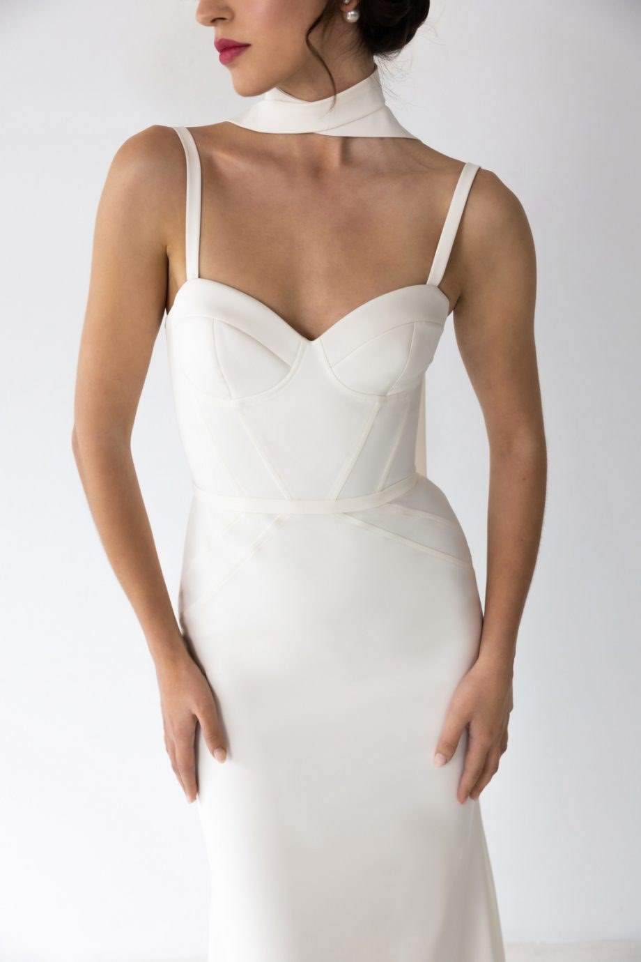 Loveglow Bridal Concept_ANNADI_2023_Maya Dress_2