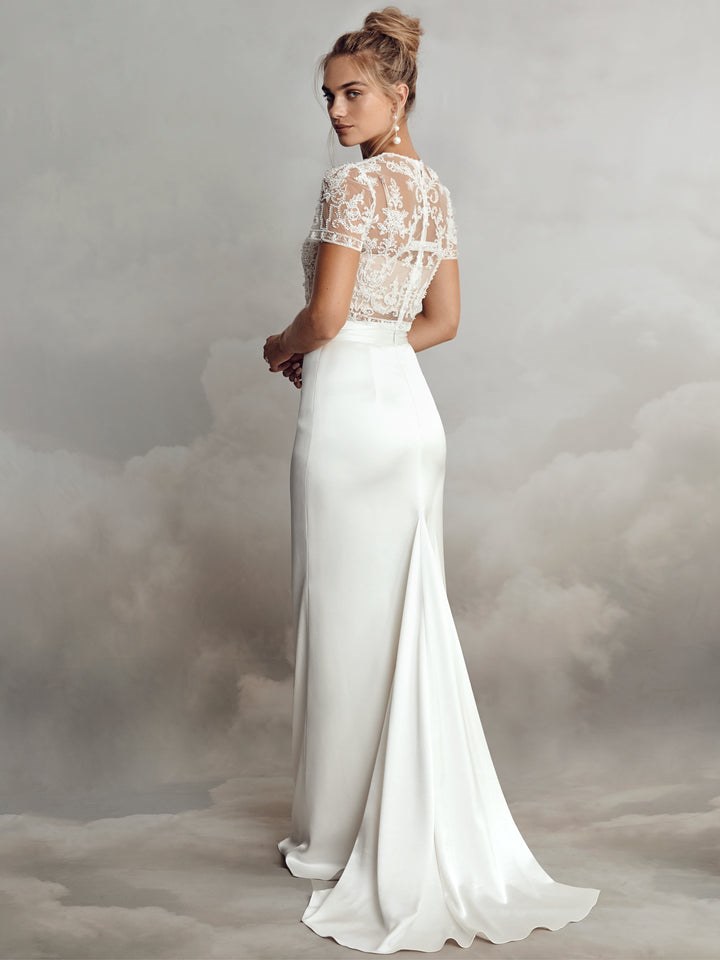 Loveglow Bridal Concept_CATHERINE DEAN Trunkshow_Diora Topper_2