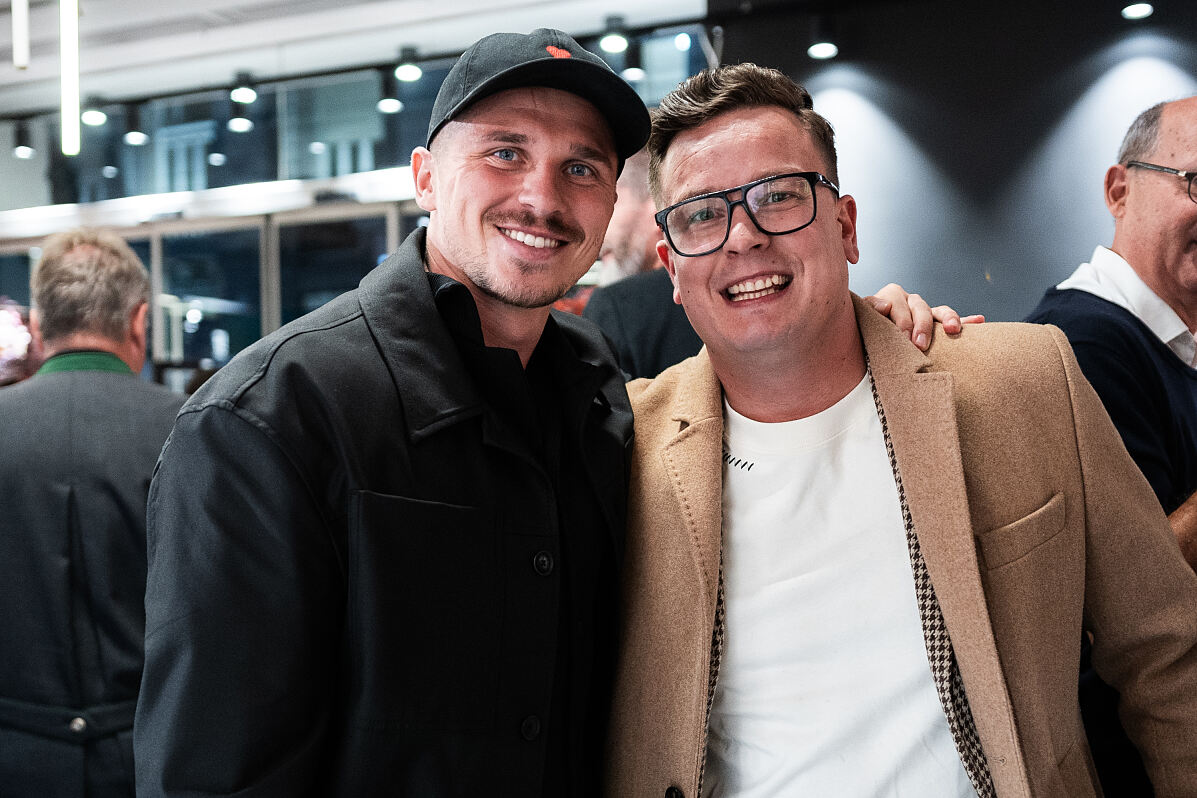 sehen!wutscher_Flagship Store Graz Opening_vlnr. Fußballer Tobias Schützenauer, Mario Ofner, Gründer von tapedesign_(c) Björn B. – Agentur für Gestaltung