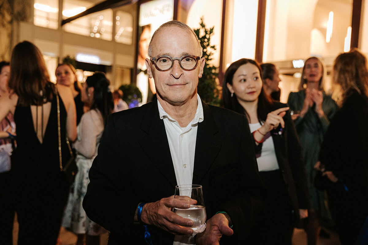 WAGNER Boutique Opening, 19.9.24, Schriftsteller David Sedaris (c)Philipp Lipiarski