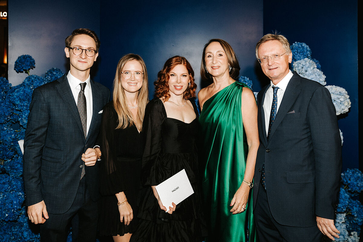 WAGNER Boutique Opening, 19.9.24, vlnr. Antonia Gmeiner-Wagner, Felix Gmeiner-Wagner, Teresa Vogl, Katharina Gmeiner-Wagner, Hermann Gmeiner-Wagner, (c)Philipp Lipiarski