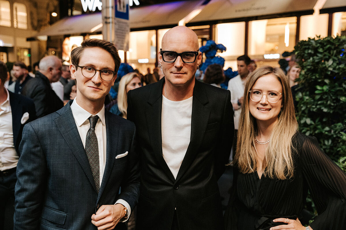 WAGNER Boutique Opening, 19.9.24, vlnr. Felix Gmeiner-Wagner, Franz Riebenbauer, Antonia Gmeiner-Wagner (c)Philipp Lipiarski