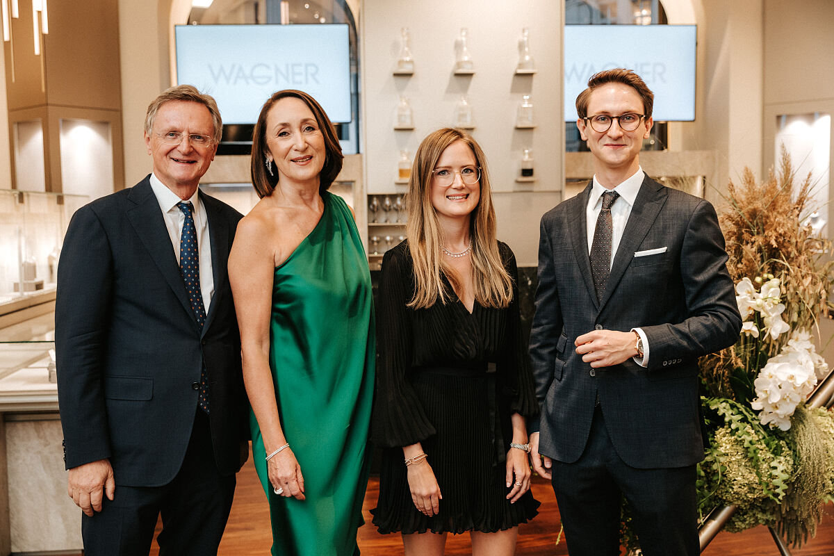 WAGNER Boutique Opening, 19.9.24, vlnr. Hermann Gmeiner-Wagner, Katharina Gmeiner-Wagner, Antonia Gmeiner-Wagner, Felix Gmeiner-Wagner, (c)Philipp Lipiarski