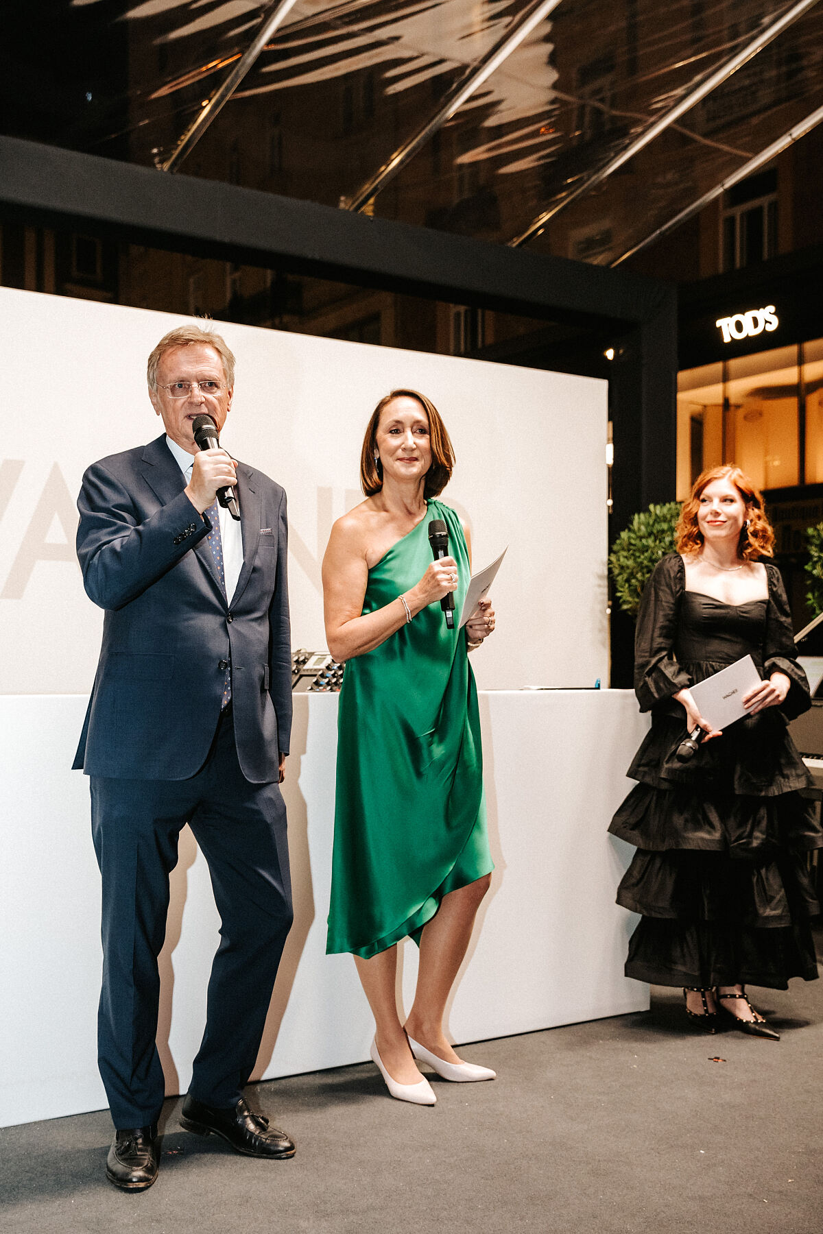 WAGNER Boutique Opening, 19.9.24, vlnr. Hermann Gmeiner-Wagner, Katharina Gmeiner-Wagner, Teresa Vogl  (c)Philipp Lipiarski