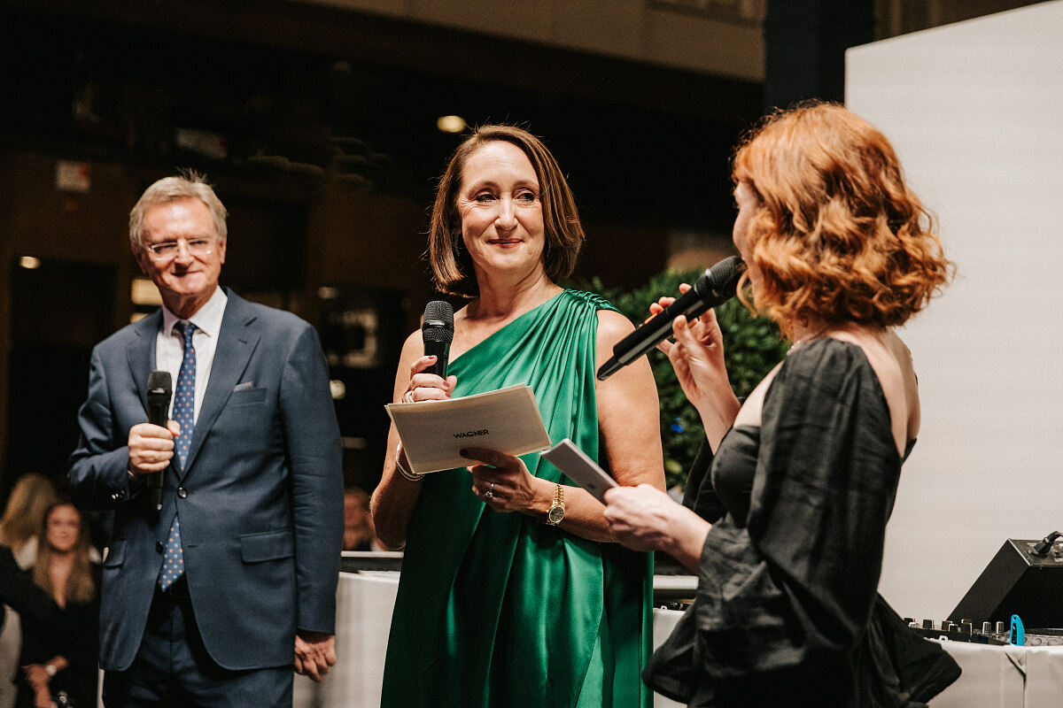 WAGNER Boutique Opening, 19.9.24, vlnr. Hermann Gmeiner-Wagner, Katharina Gmeiner-Wagner, Teresa Vogl (c)Philipp Lipiarski