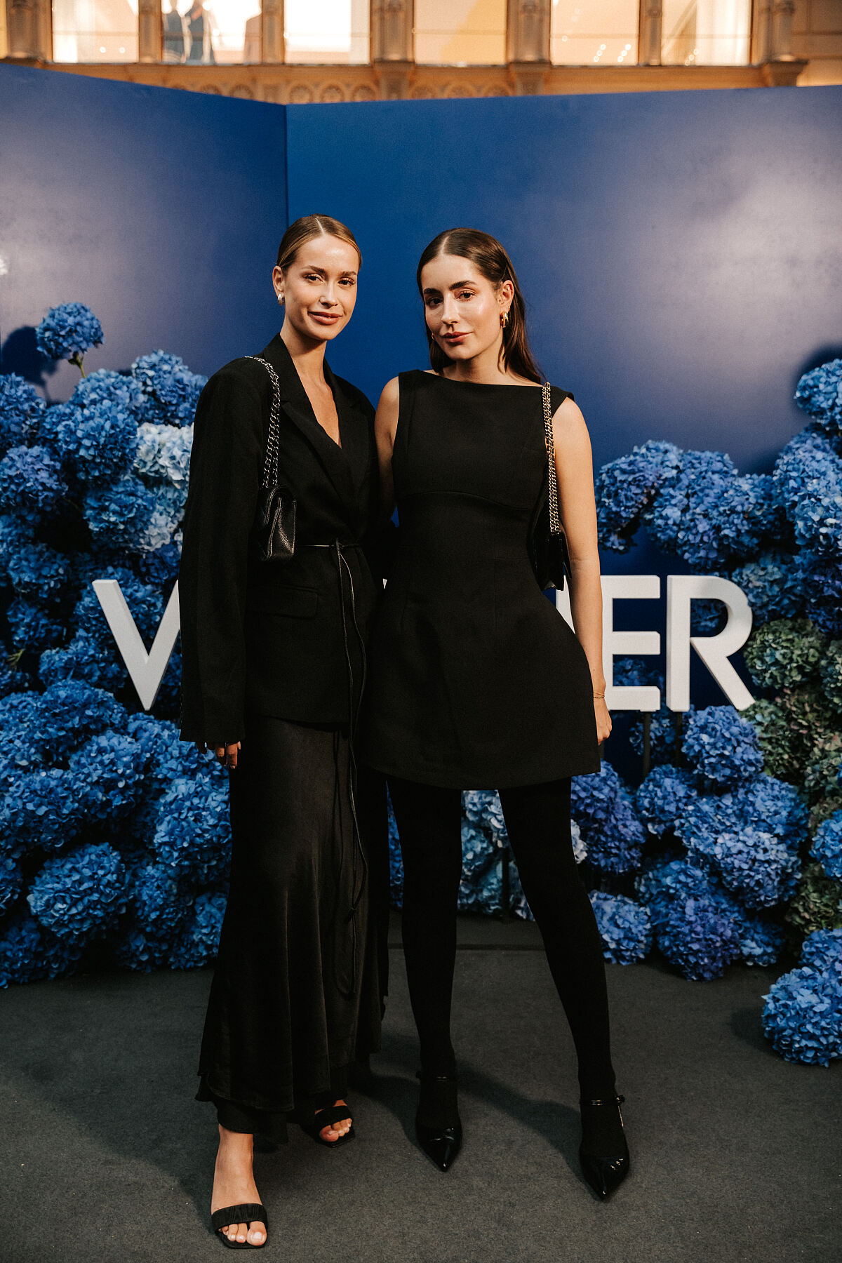 WAGNER Boutique Opening, 19.9.24, vlnr. Influencerinnen Tatjana Kreuzmayr, Raphaela Theresa Fuchs(c)Philipp Lipiarski