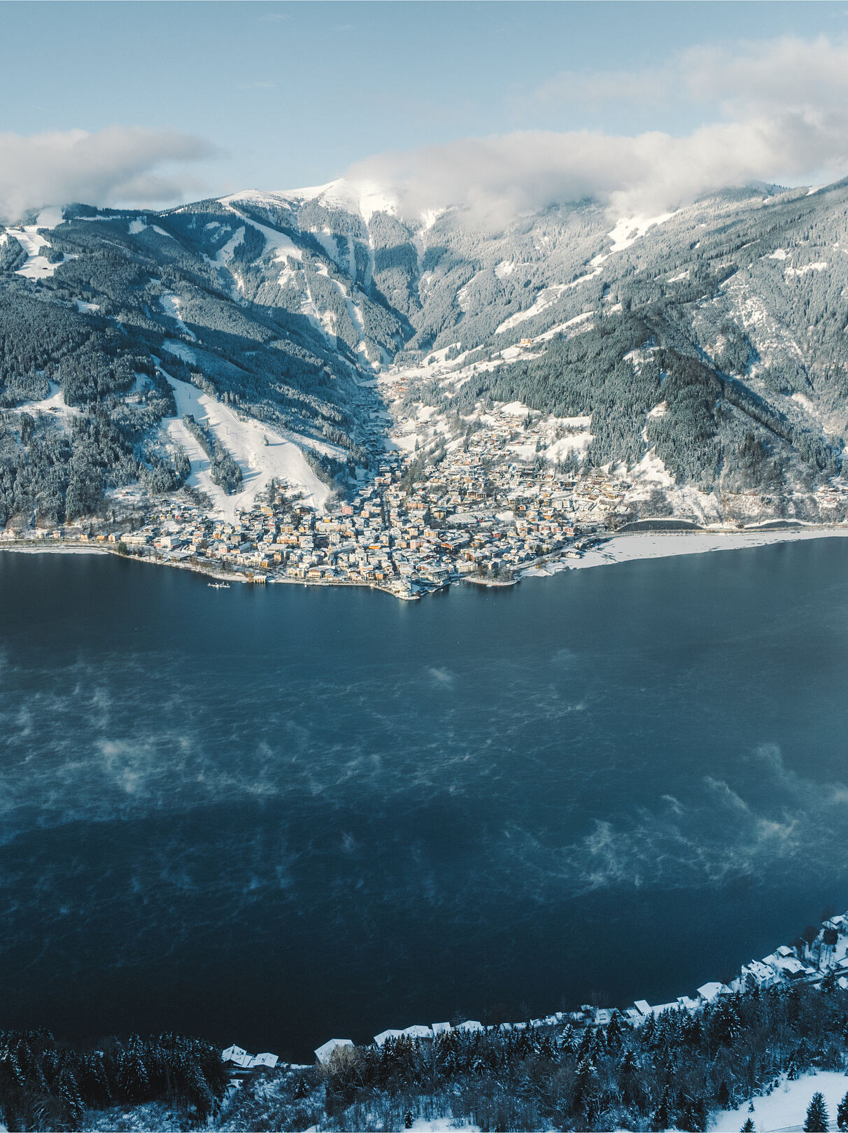 Ausblick auf den Zeller See von oben - View of Lake Zell from above (c) Zell am See-Kaprun Tourismus_original