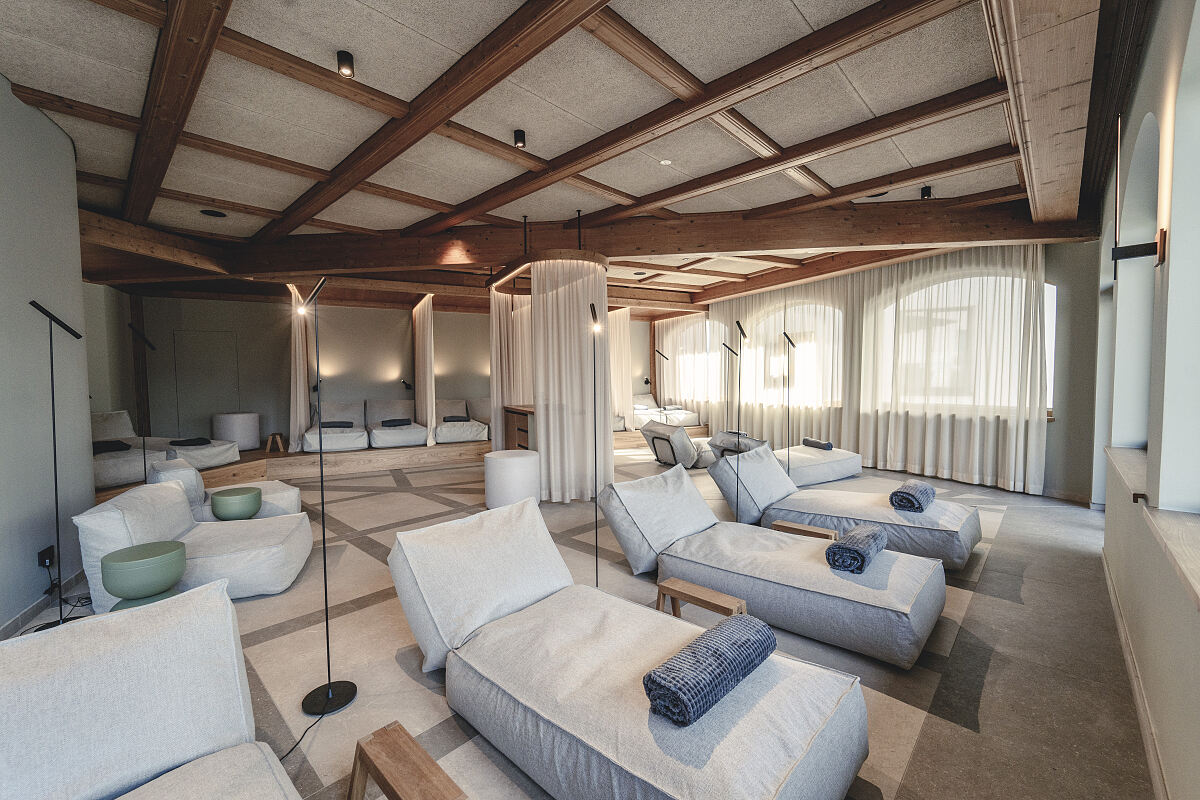Neue Post – Upside Down Town Hotel_Wellnessbereich_(c) Moritz Mayer_1