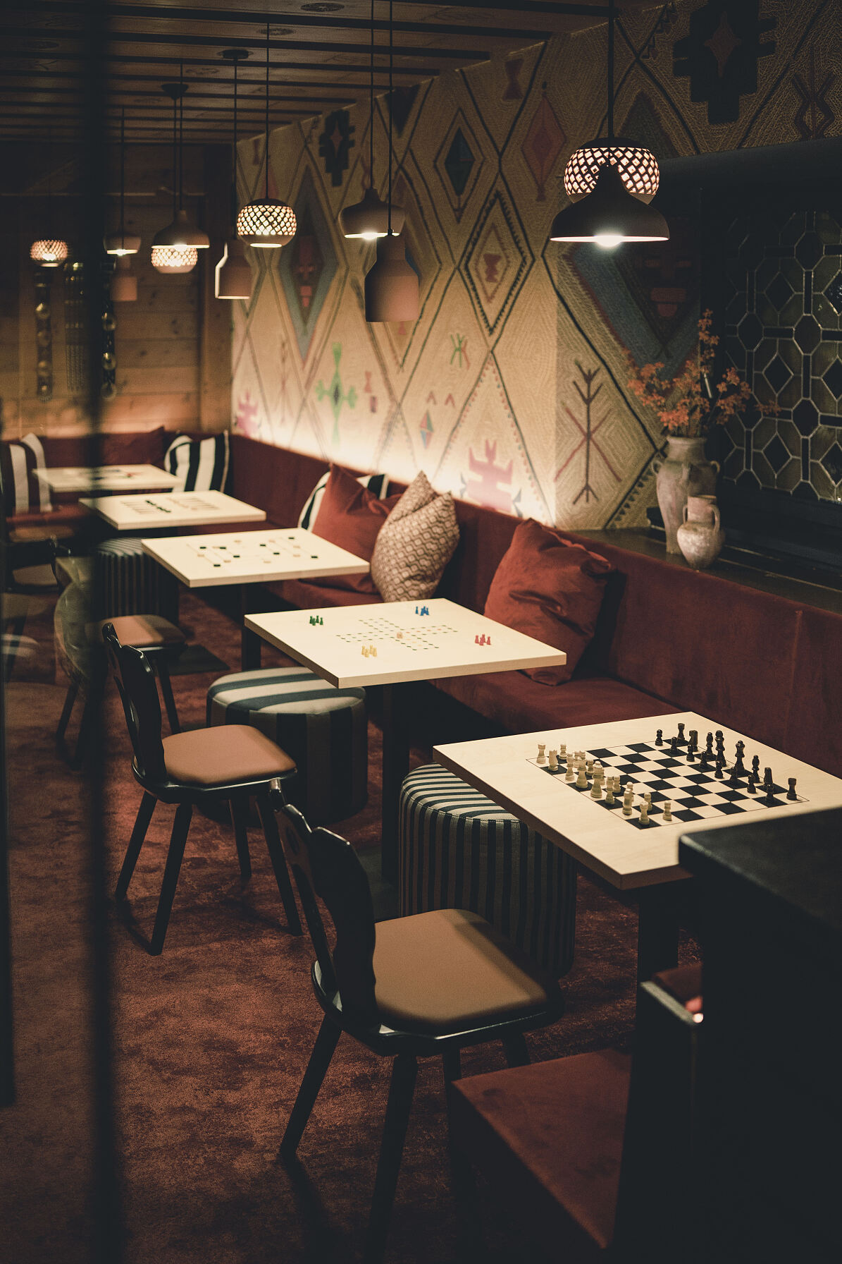 Upside Down Town Hotel – Neue Post_Izakaya-Stube (c) Moritz Mayer_2