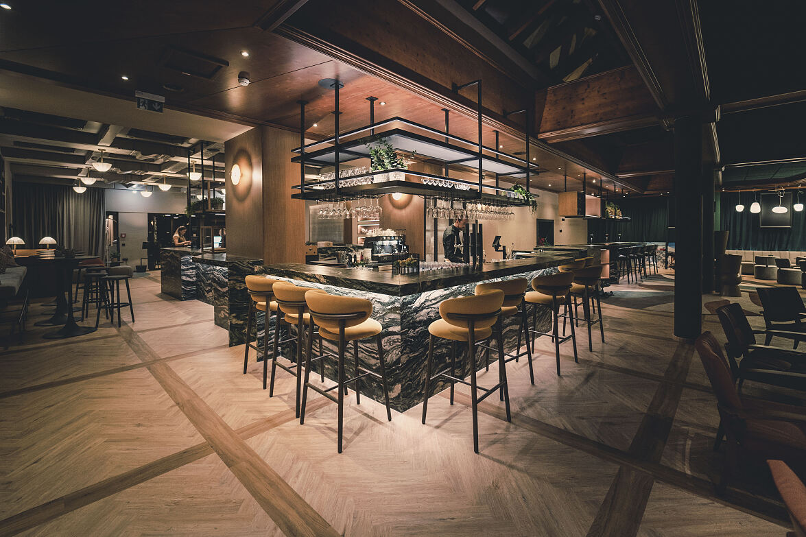 Upside Down Town Hotel – Neue Post_Lapponia Bar (c) Moritz Mayer_1