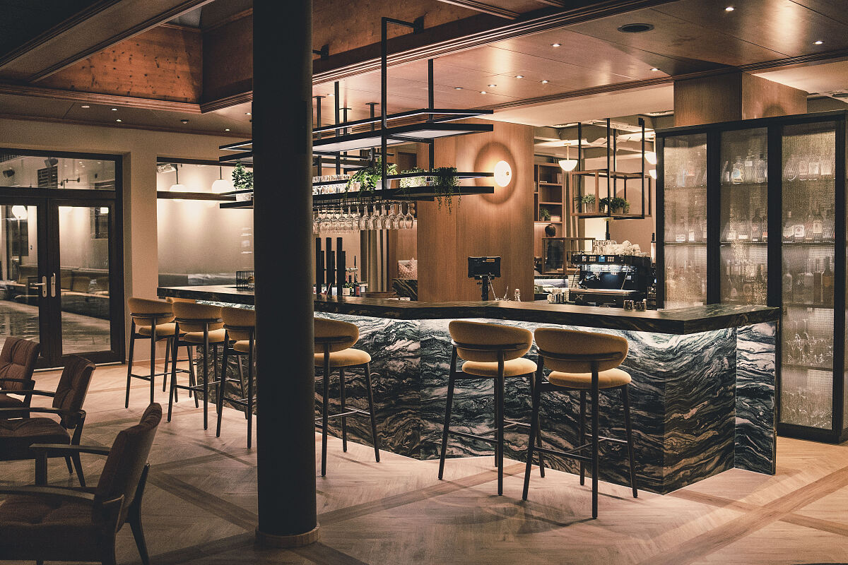 Upside Down Town Hotel – Neue Post_Lapponia Bar (c) Moritz Mayer_2