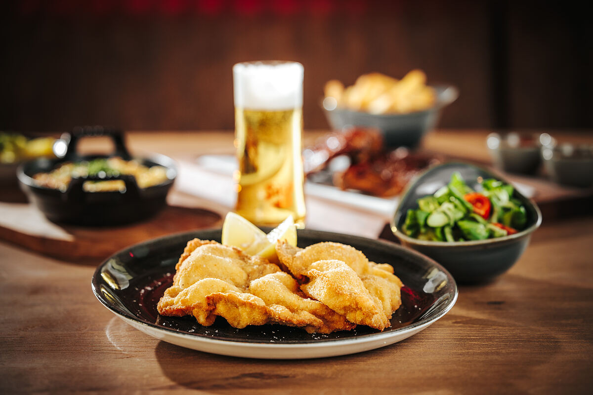 FREIHERZ Hauptgerichte_Wiener Schnitzel vom Kalb (c) Philipp Lipiarski_2