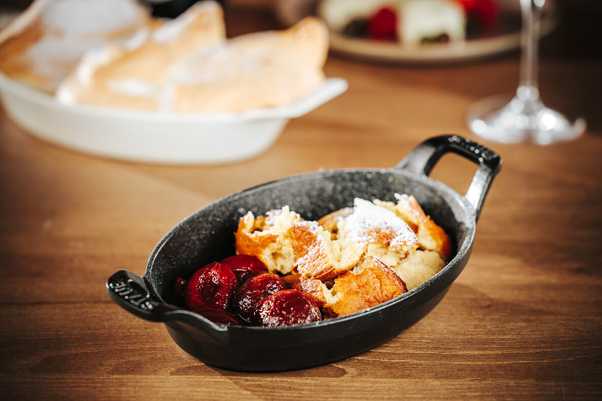 FREIHERZ Desserts_Kaiserschmarrn (c) Philipp Lipiarski
