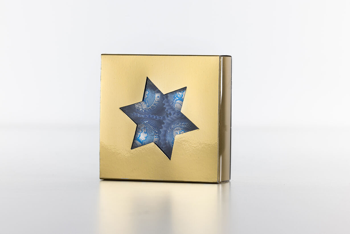 Holzermayr_Weihnachtsedition_Presentbox_mit_Motiv_Stern_Gold_(4 Stück)_©Nikolaus Faistauer