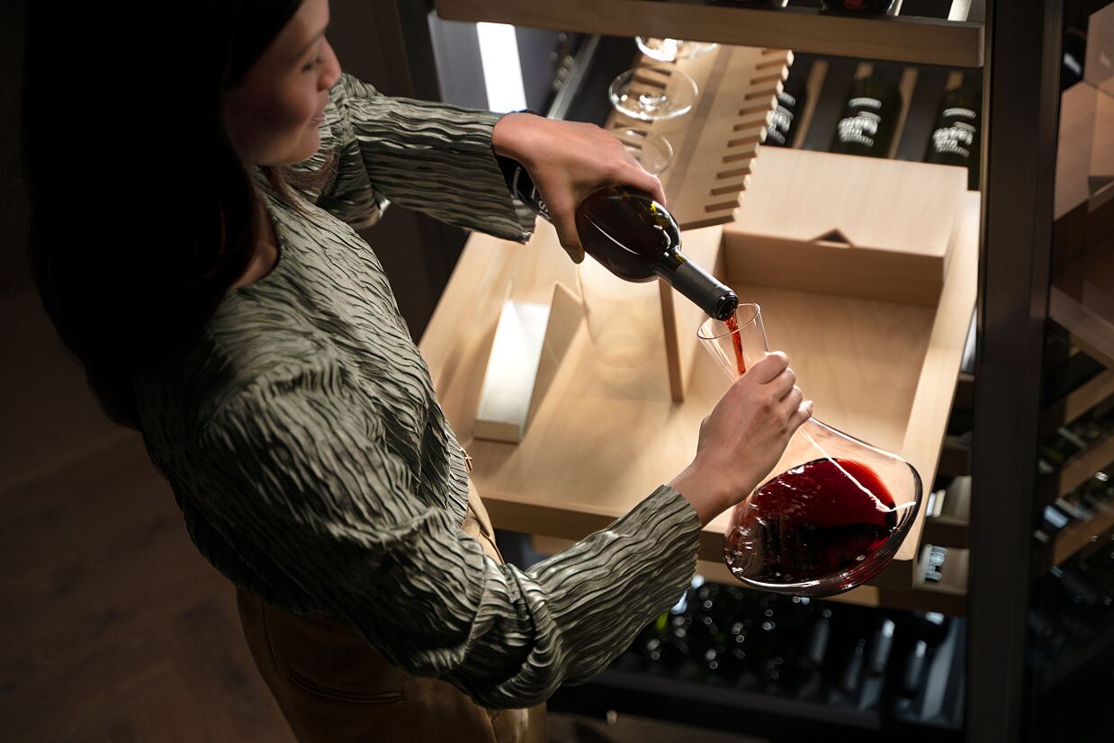 Liebherr-Hausgeräte_Weintemperierschrank_WPgbi7483 Vinidor Selection_Euro 4.949_Imagebild7