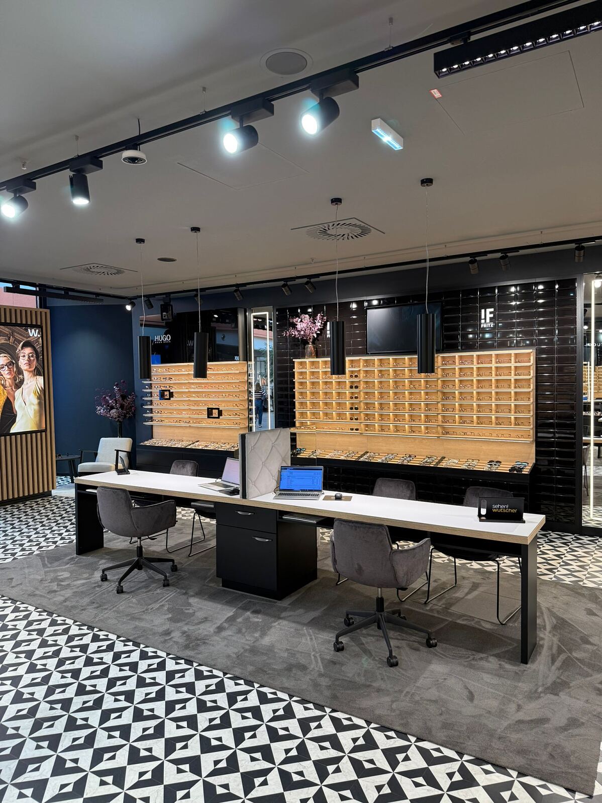 sehen!wutscher_Filiale City Arkaden Klagenfurt_8