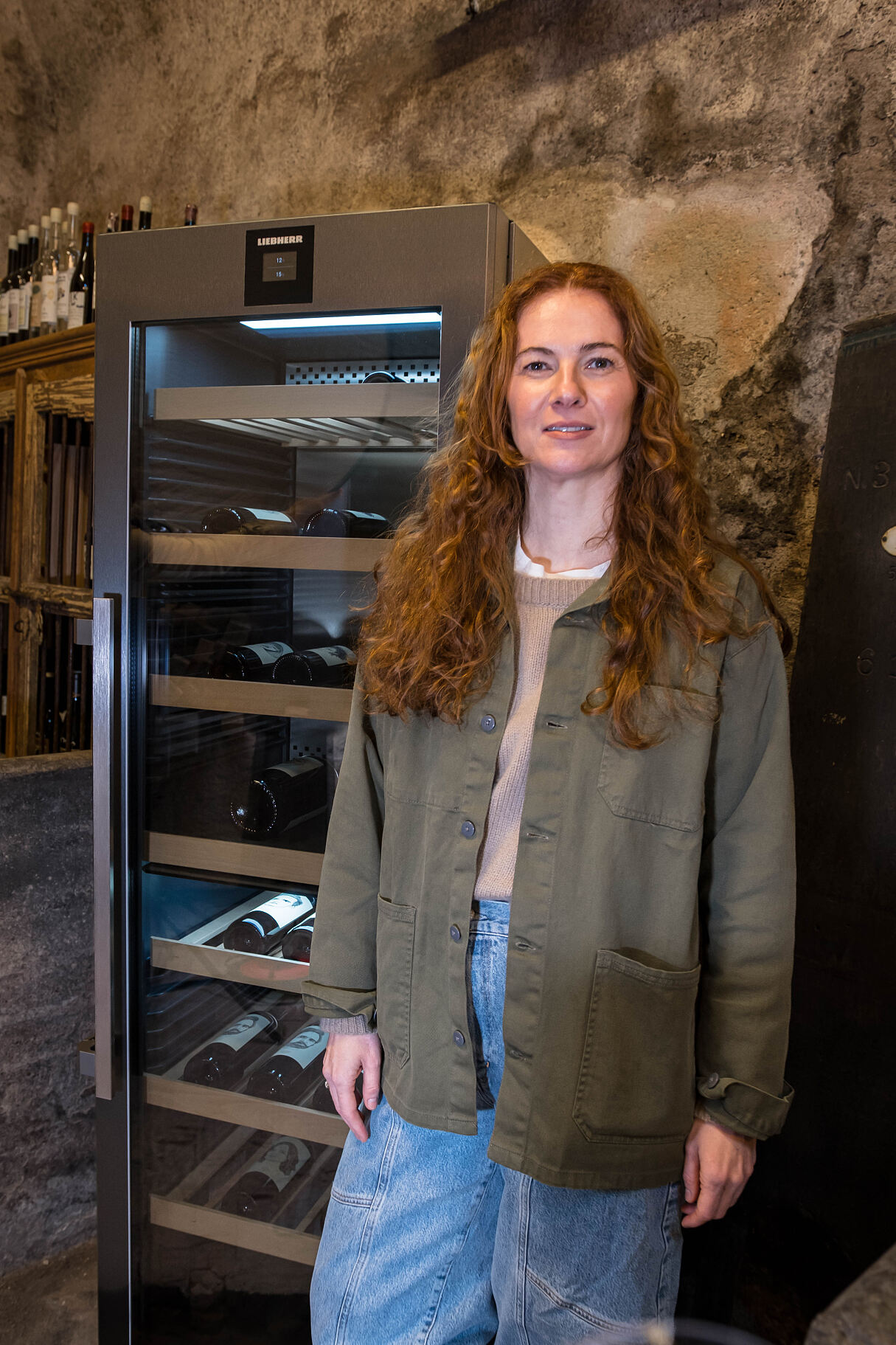 Liebherr-Hausgeräte x Weingut Gut Oggau_Stephanie Tscheppe, Winzerin und Mitbegründerin von Gut Oggau_3 (c) Philipp Loppauer