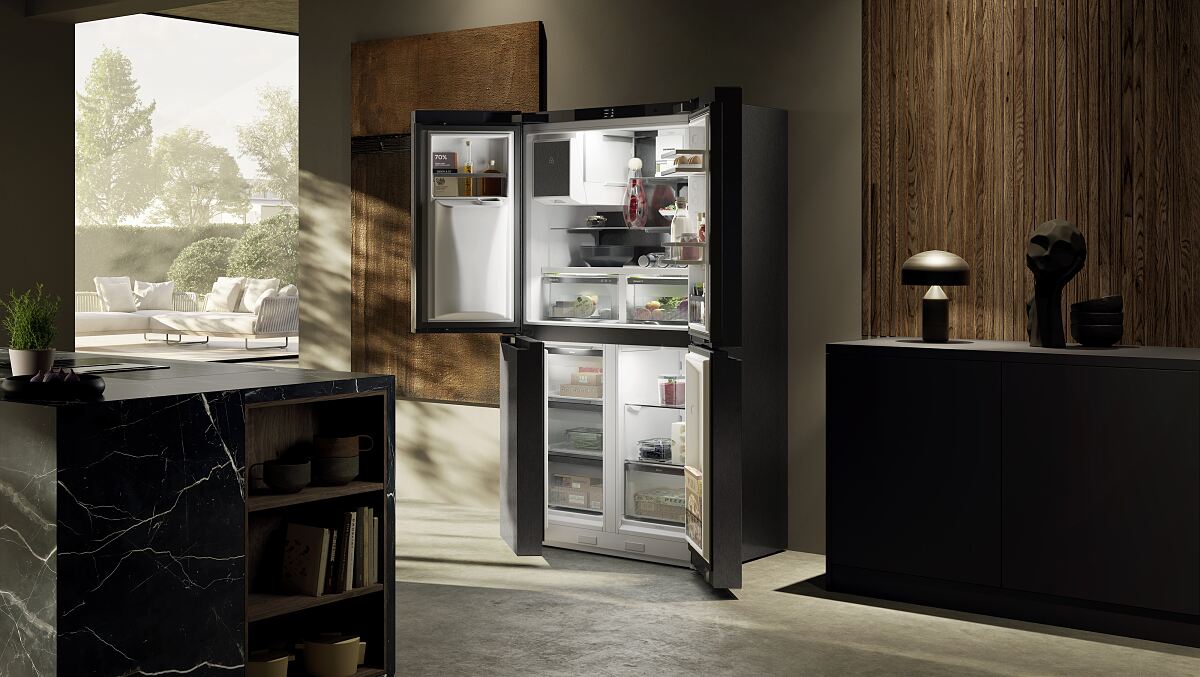 Liebherr-Hausgeräte_4-türige French-Door-Kühl-Gefrierkombination mit Wasser- und Eiswürfelspender_MBbsdi 9028_Imagebild_2