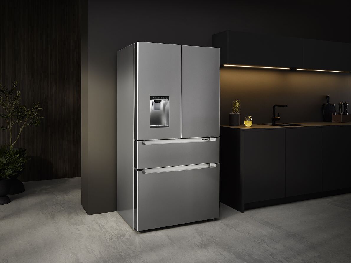 Liebherr-Hausgeräte_French-Door-Kühl-Gefrierkombination mit 2 Gefrierschubladen und Wasser- und Eiswürfelspender_ MBsddi 9558_Imagebild_2
