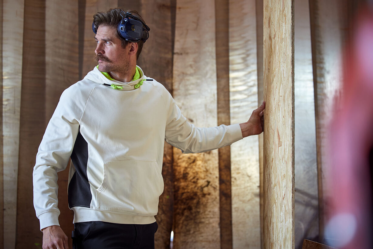 FRISTADS_Stretch-Sweatshirt Creme