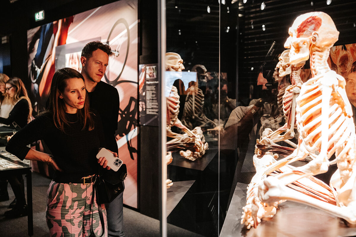 KOERPERWELTEN – Pre-Opening am 20.11. in Wien (c) PhilippLipiarski_7