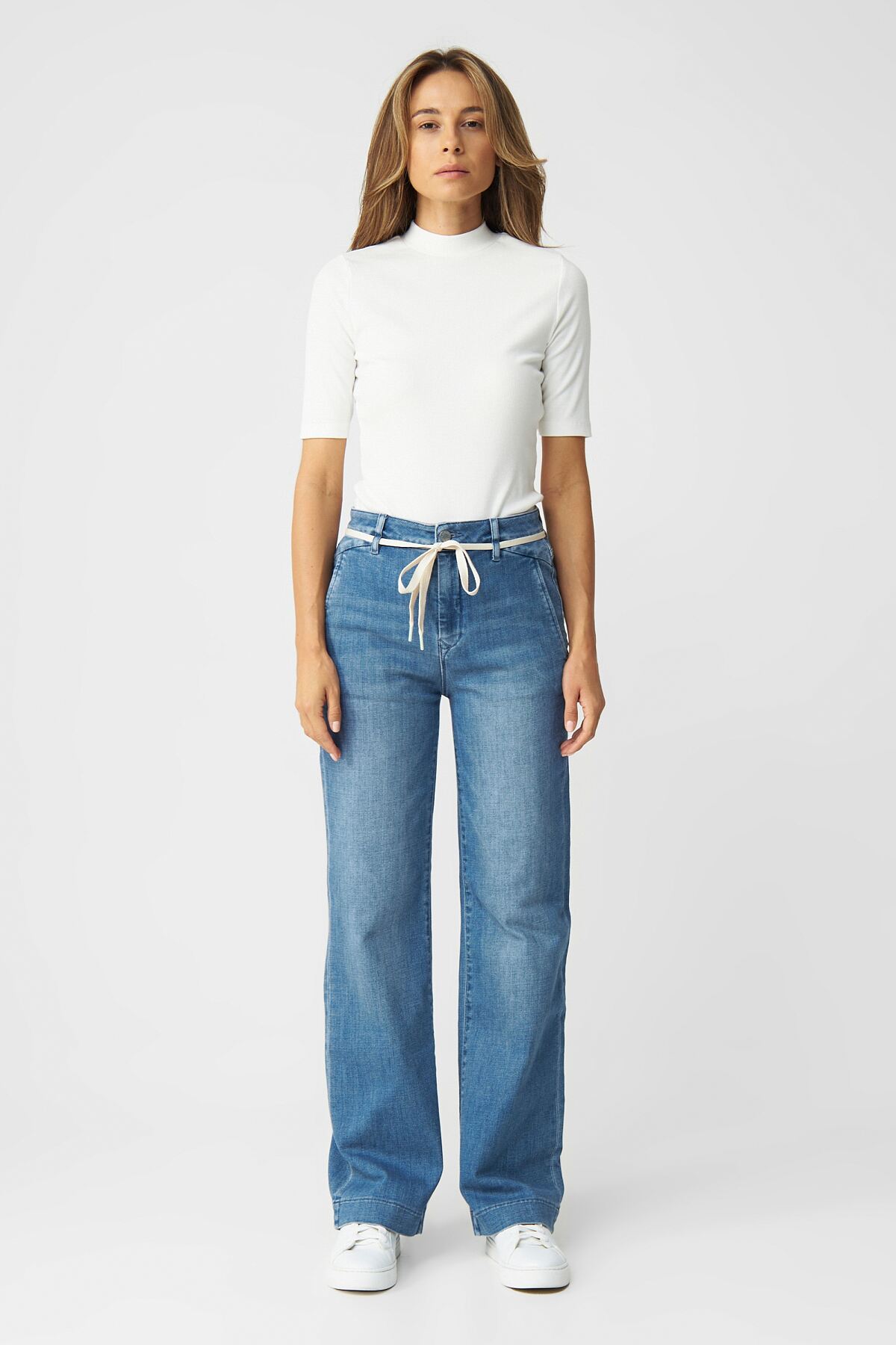 The Budims_F01-0370-201-DEW Flared Soft Denim - French Pocket