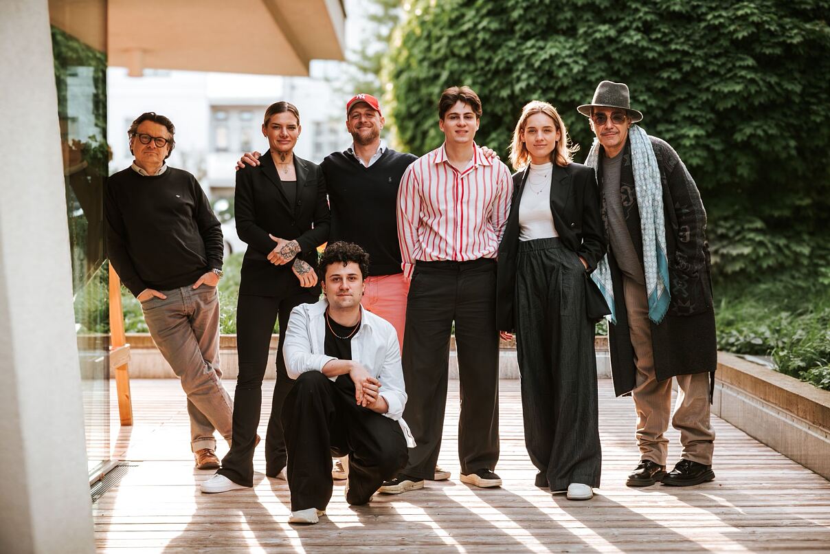 Dudlerei_vlnr. Wolfgang Graski, Alena Klein, Zoltan Unger-Klein, Maximilian Klein, Joe Unger-Klein, Lara Klein-Schoeller, Thomas Klein (c) Philipp Lipiarski