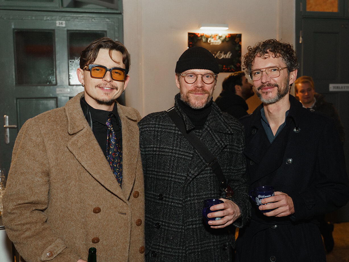 vlnr. Influencer organstrafverfuegung, Thomas Kirchgrabner mit Freund Oliver_VIP Charity for Dudlerei 18.12.2025 (c) Leon Moik, MOIK MEDIA