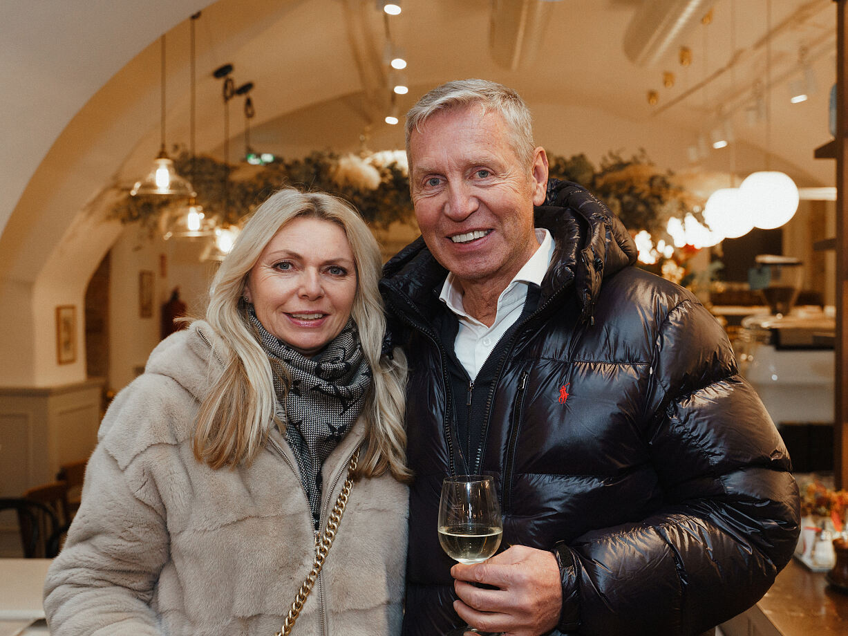 vlnr. Susanne Heindl und Andreas Heindl_VIP Charity for Dudlerei 18.12.2025 (c) Leon Moik, MOIK MEDIA