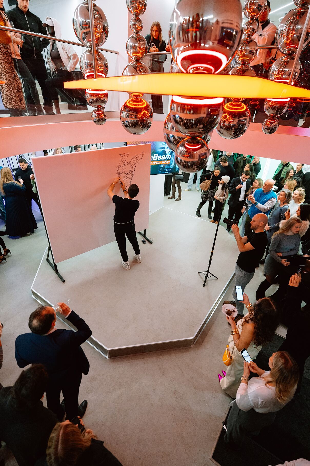 GymBeam Fitness Hub Opening_Live Art Show by Martin Tardy_(c) GymBeam_1