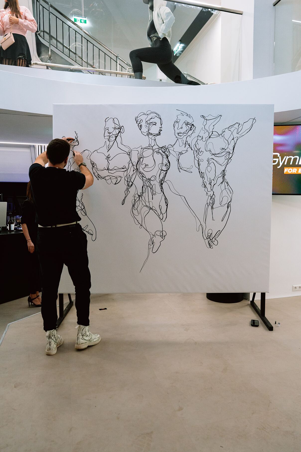 GymBeam Fitness Hub Opening_Live Art Show by Martin Tardy_(c) GymBeam_3